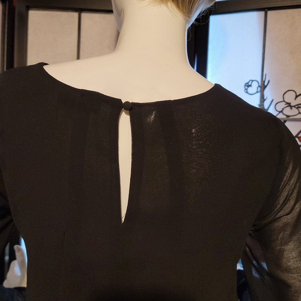 MINE LADIES BLACK BABY DOLL PLEATED FRONT/PEEK A BOO BACK BLOUSE/SIZE SMALL - Picture 6 of 14
